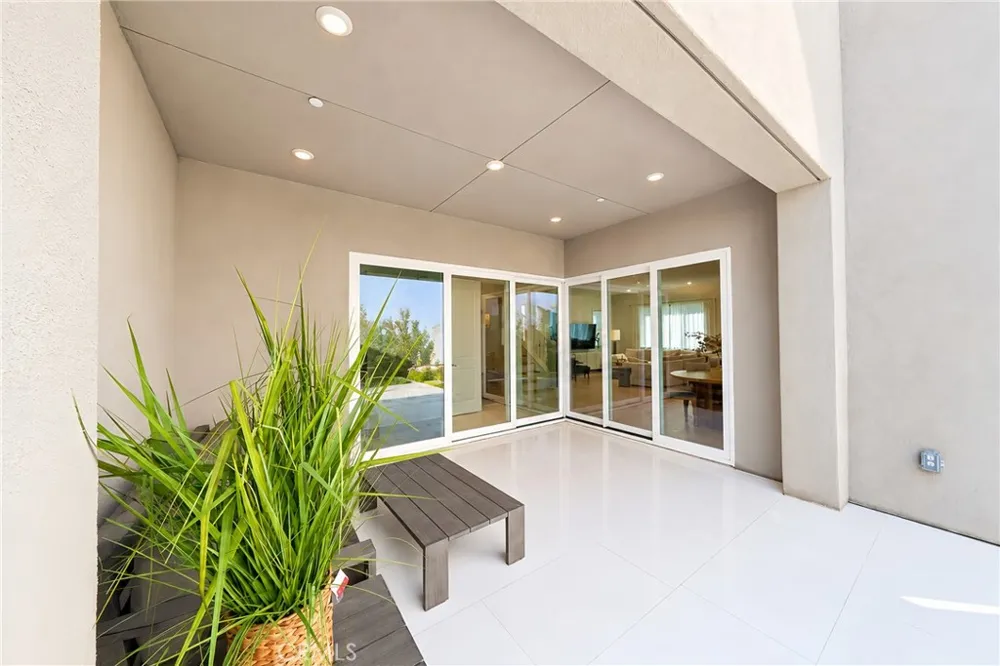 107 Sawbuck Irvine, CA 92618