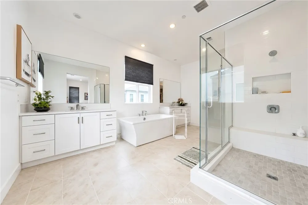 107 Sawbuck Irvine, CA 92618