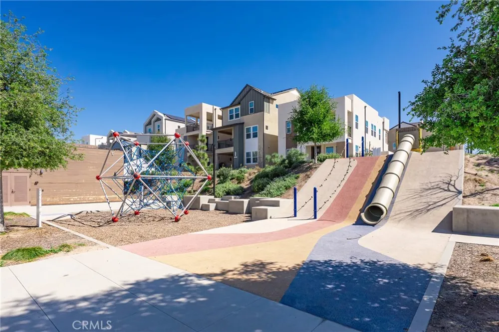 107 Sawbuck Irvine, CA 92618
