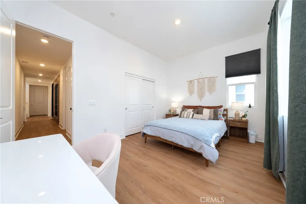 107 Sawbuck Irvine, CA 92618