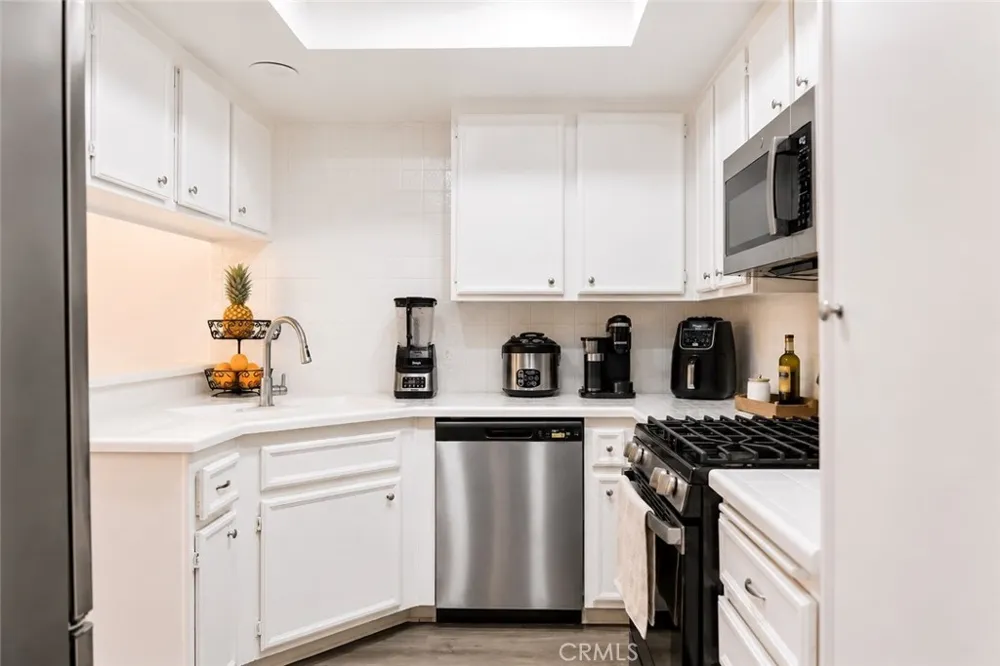 1354 Yorktown San Jacinto, CA 92583
