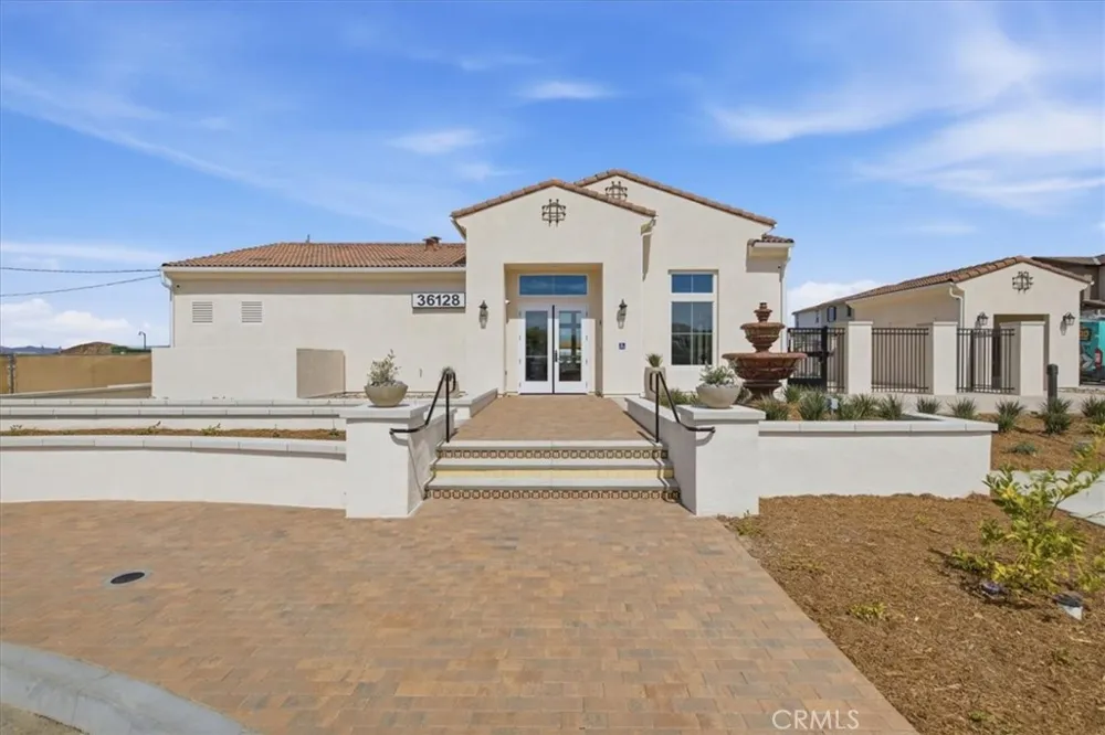 36152 Domingo Avenue #2001 Murrieta, CA 92563