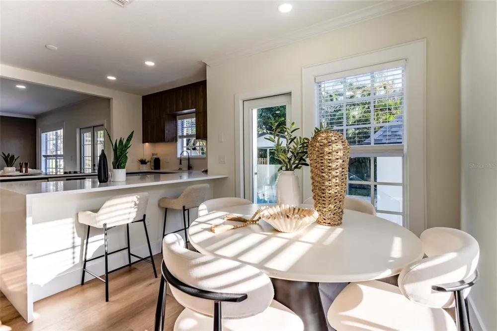 2802 W MORRISON AVENUE Tampa, FL 33629