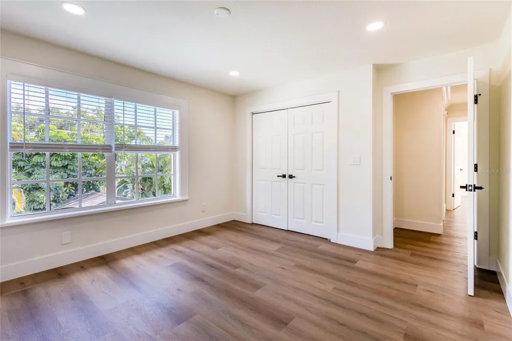 2802 W MORRISON AVENUE Tampa, FL 33629