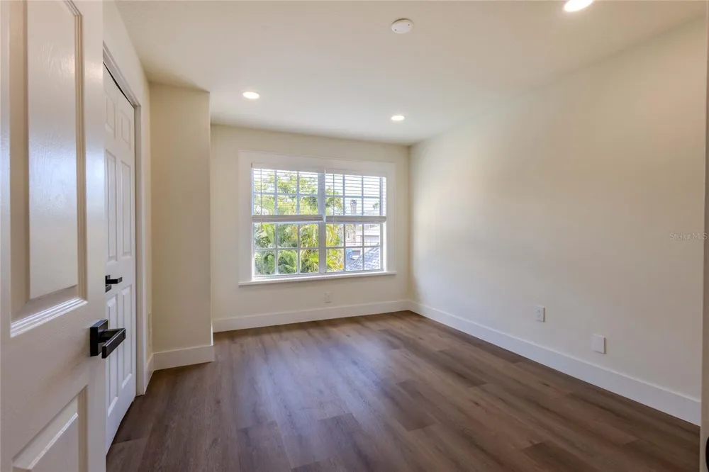 2802 W MORRISON AVENUE Tampa, FL 33629