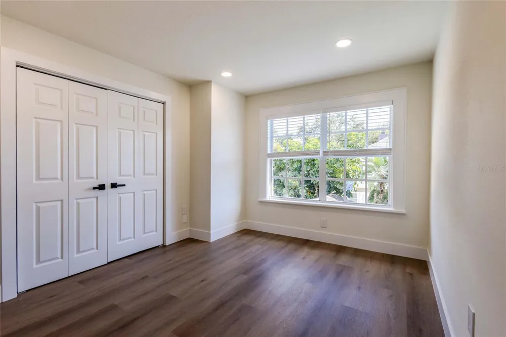 2802 W MORRISON AVENUE Tampa, FL 33629