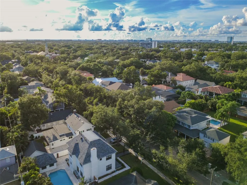 2802 W MORRISON AVENUE Tampa, FL 33629