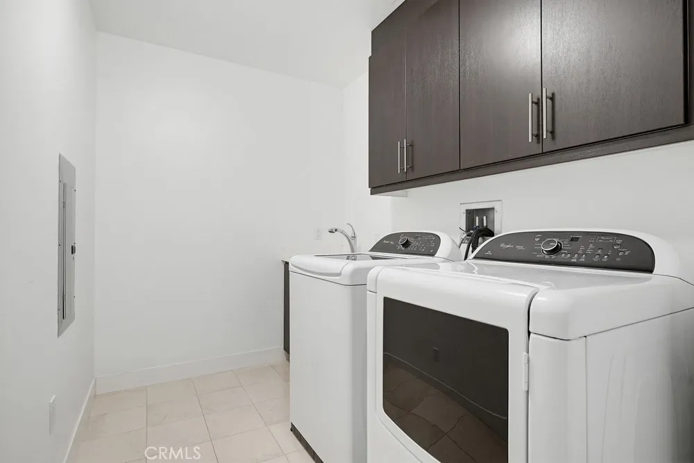 402 Rockefeller #406 Irvine, CA 92612