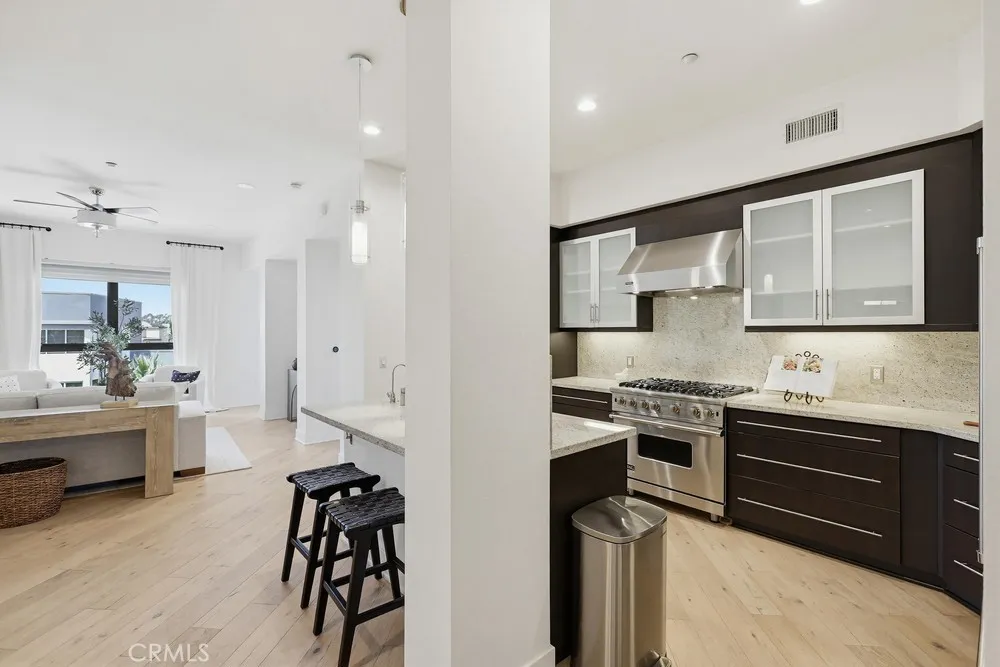 402 Rockefeller #406 Irvine, CA 92612