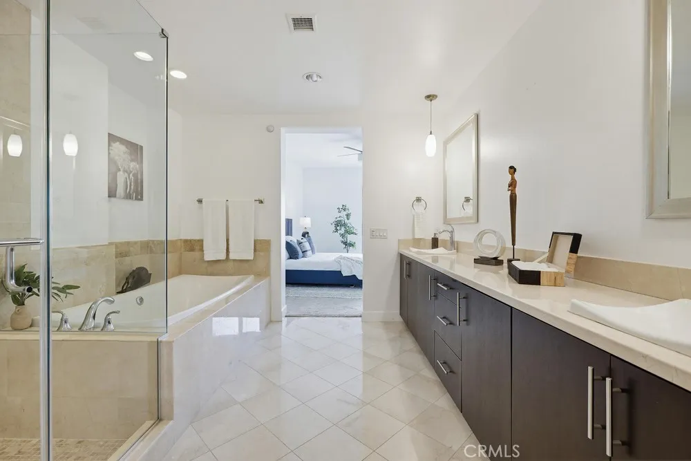 402 Rockefeller #406 Irvine, CA 92612