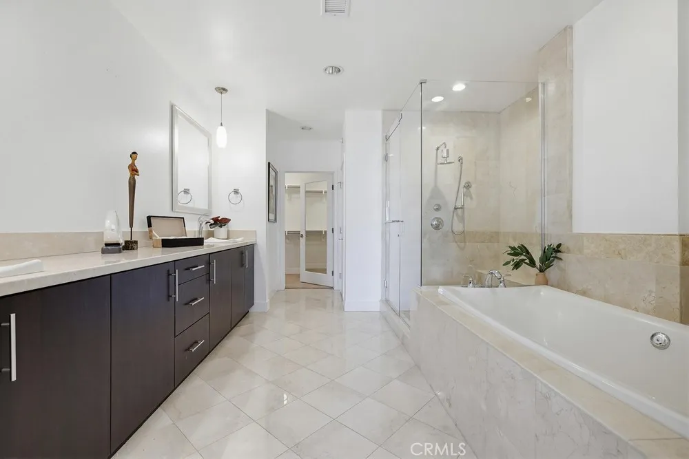402 Rockefeller #406 Irvine, CA 92612
