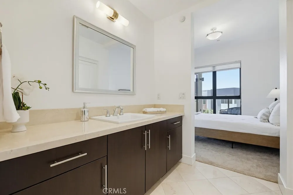 402 Rockefeller #406 Irvine, CA 92612
