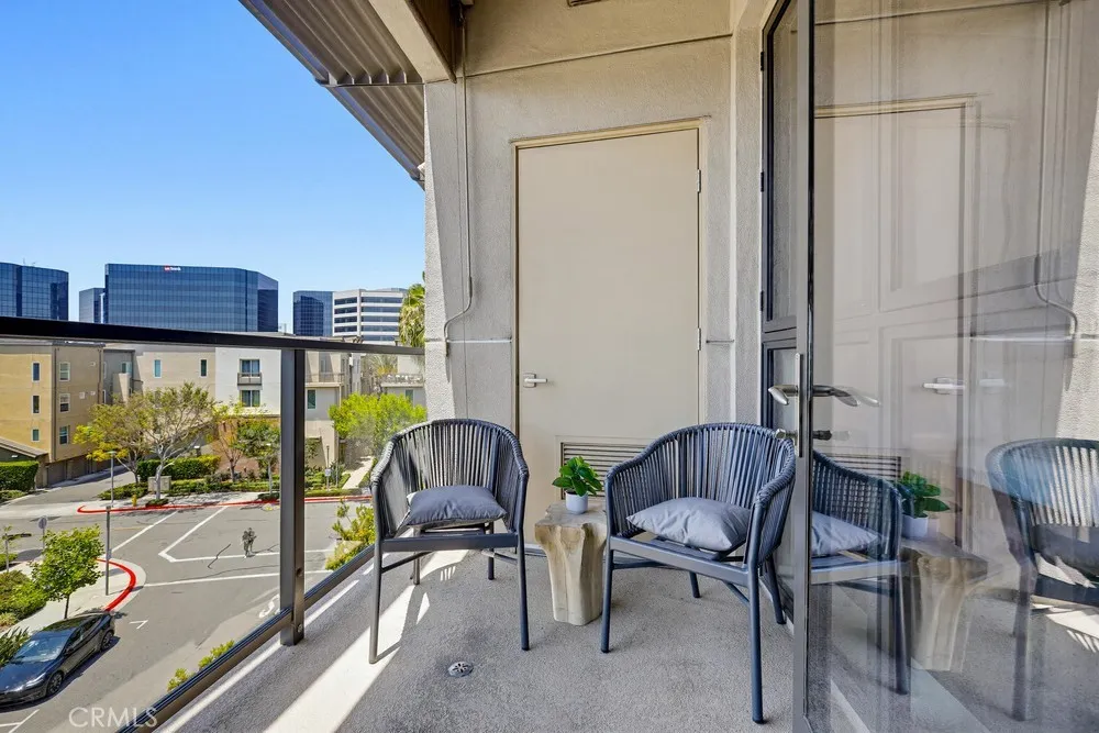 402 Rockefeller #406 Irvine, CA 92612