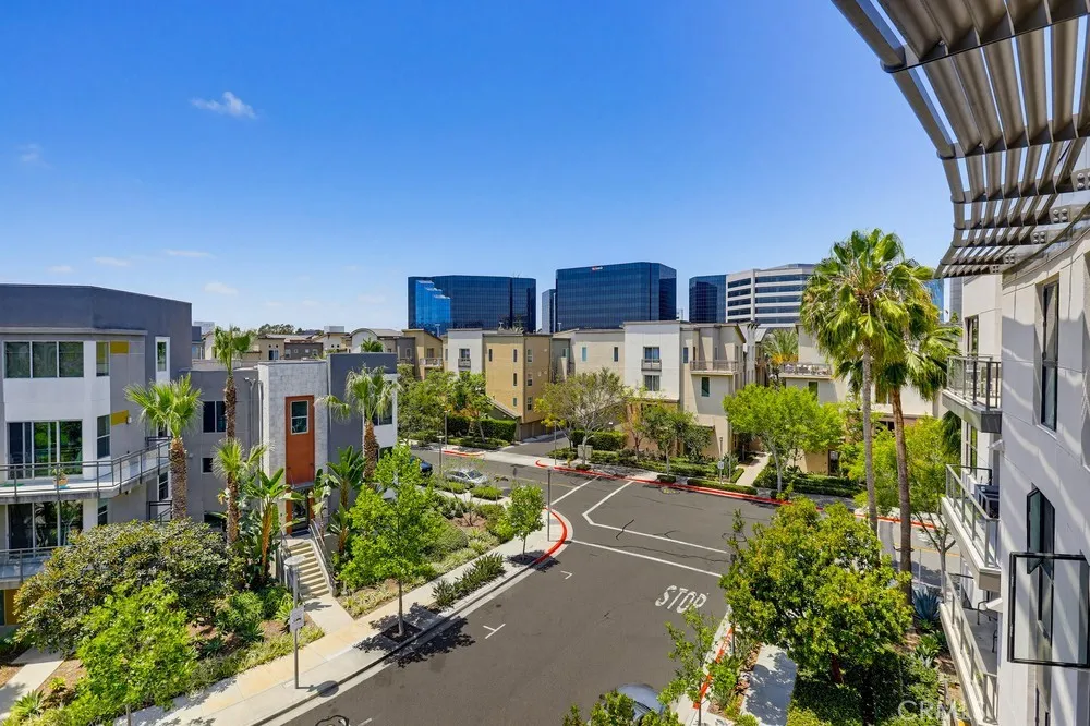 402 Rockefeller #406 Irvine, CA 92612