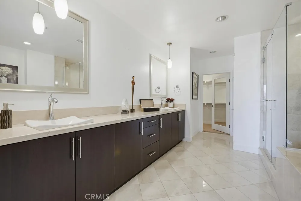 402 Rockefeller #406 Irvine, CA 92612