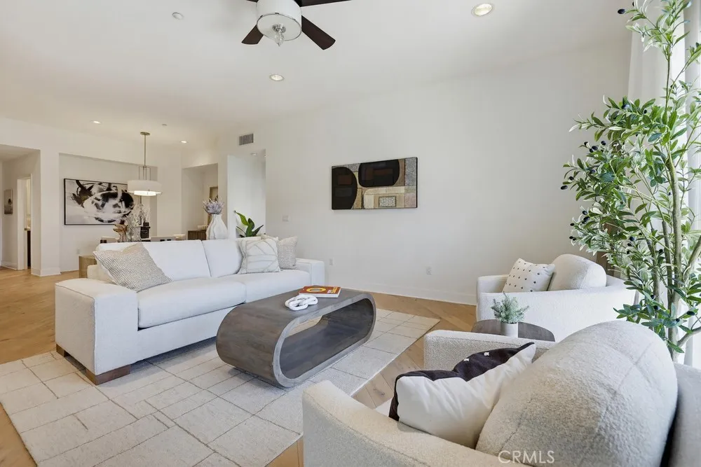 402 Rockefeller #406 Irvine, CA 92612