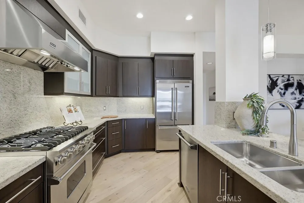 402 Rockefeller #406 Irvine, CA 92612