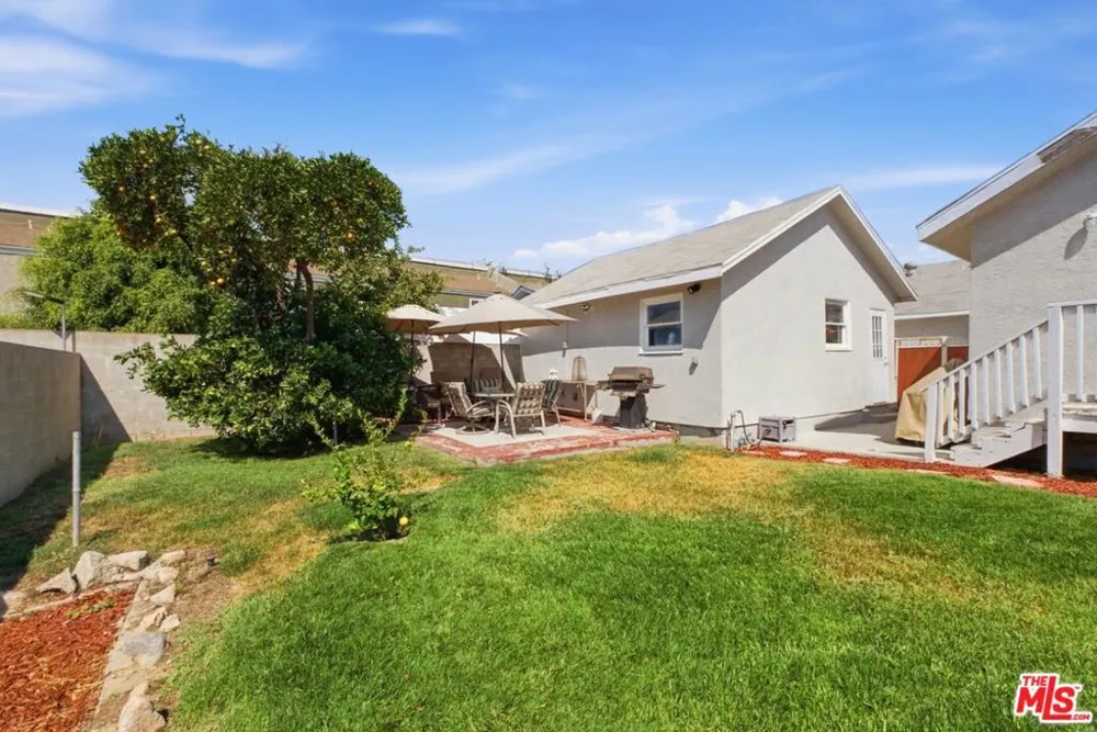 332 E Plymouth Street Inglewood, CA 90302