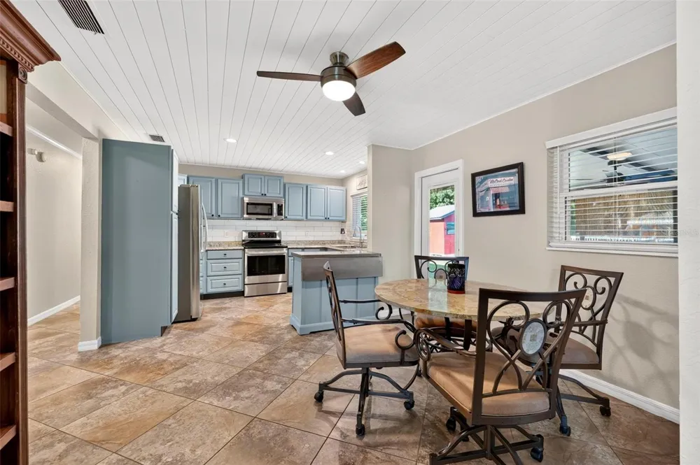 8106 SPRING DRIVE Yalaha, FL 34797