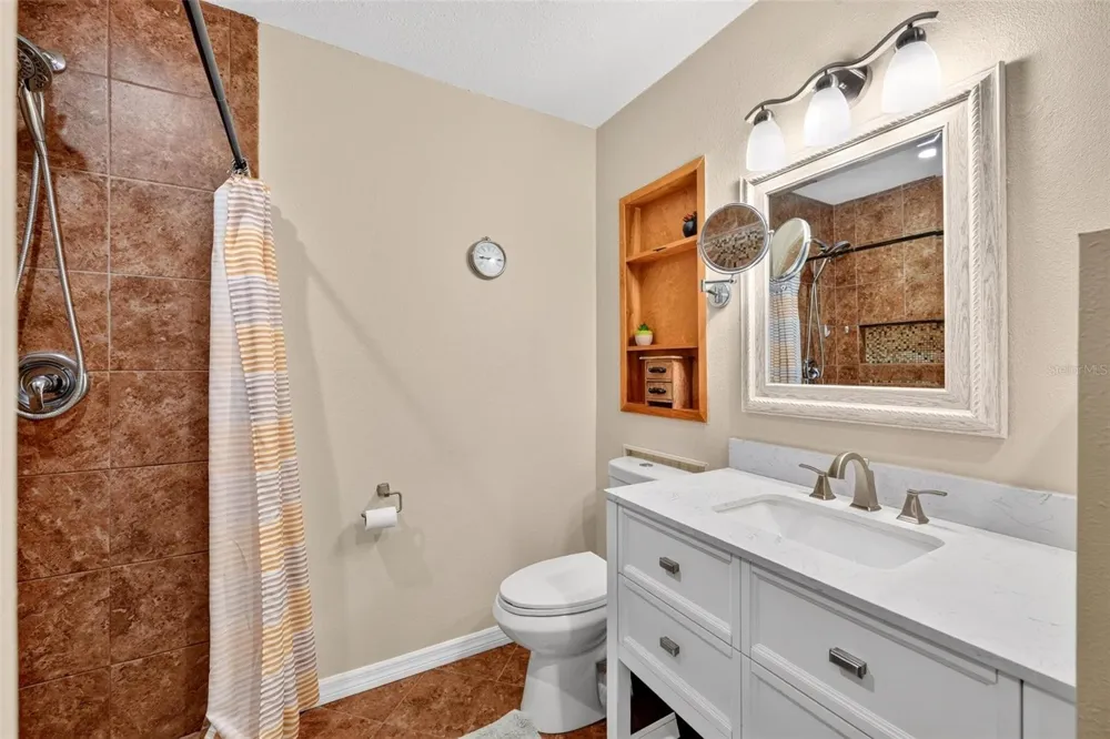 8106 SPRING DRIVE Yalaha, FL 34797