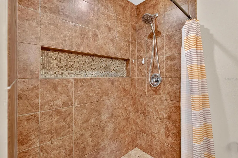 8106 SPRING DRIVE Yalaha, FL 34797