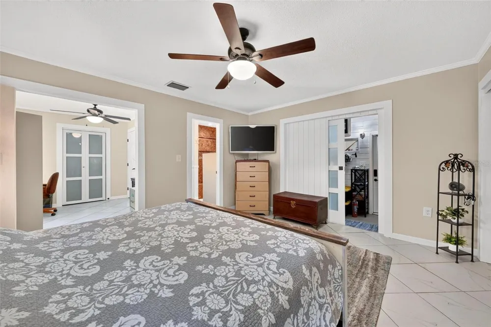 8106 SPRING DRIVE Yalaha, FL 34797