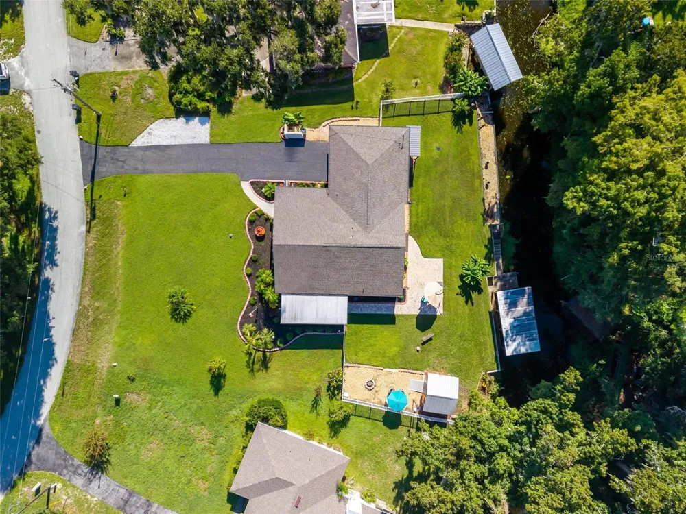 8106 SPRING DRIVE Yalaha, FL 34797