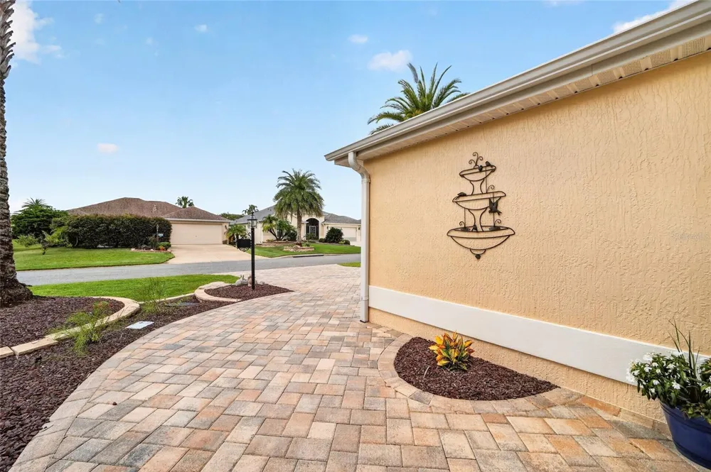 3751 WINE PALM WAY The Villages, FL 32163