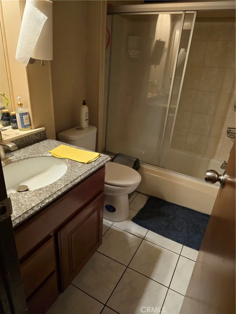 2138 W west Lincoln San Bernardino, CA 92411