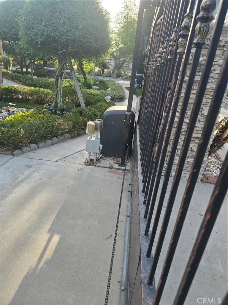 2138 W west Lincoln San Bernardino, CA 92411