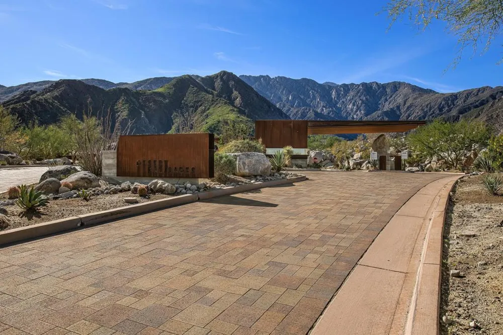 2331 Rising Sun Court Palm Springs, CA 92262