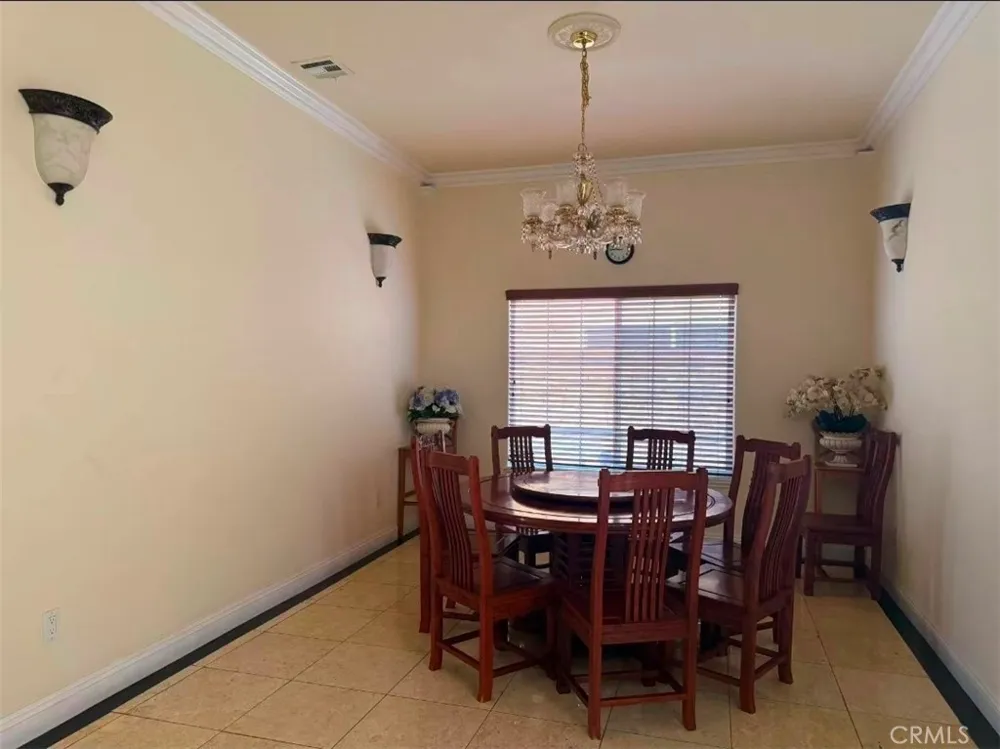 13109 Andy Cerritos, CA 90703