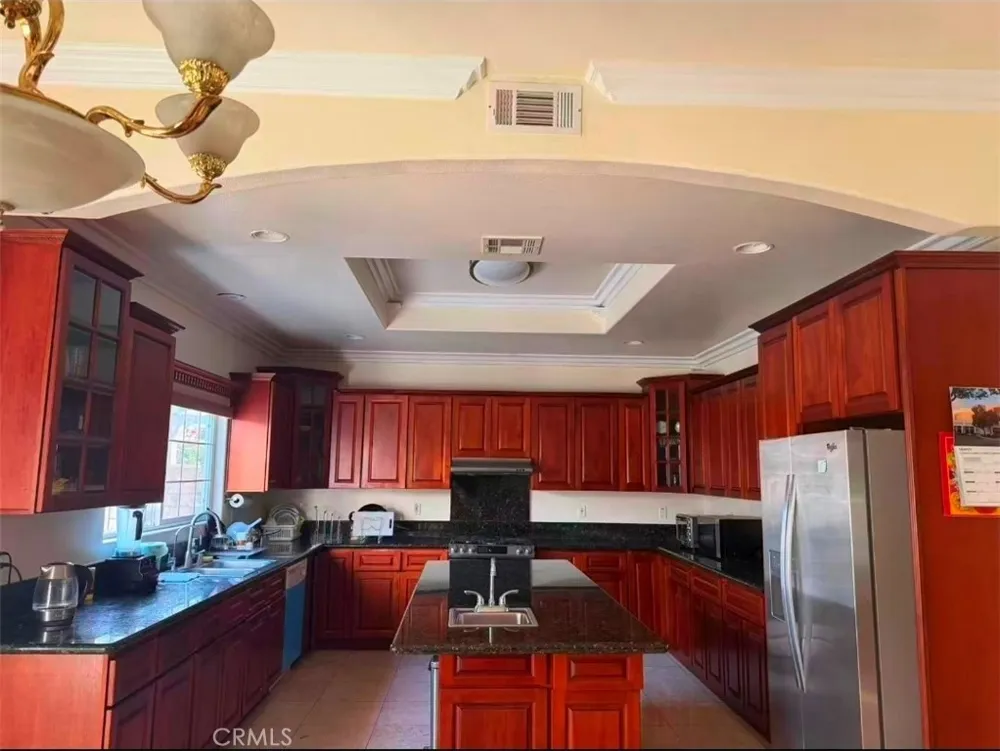 13109 Andy Cerritos, CA 90703