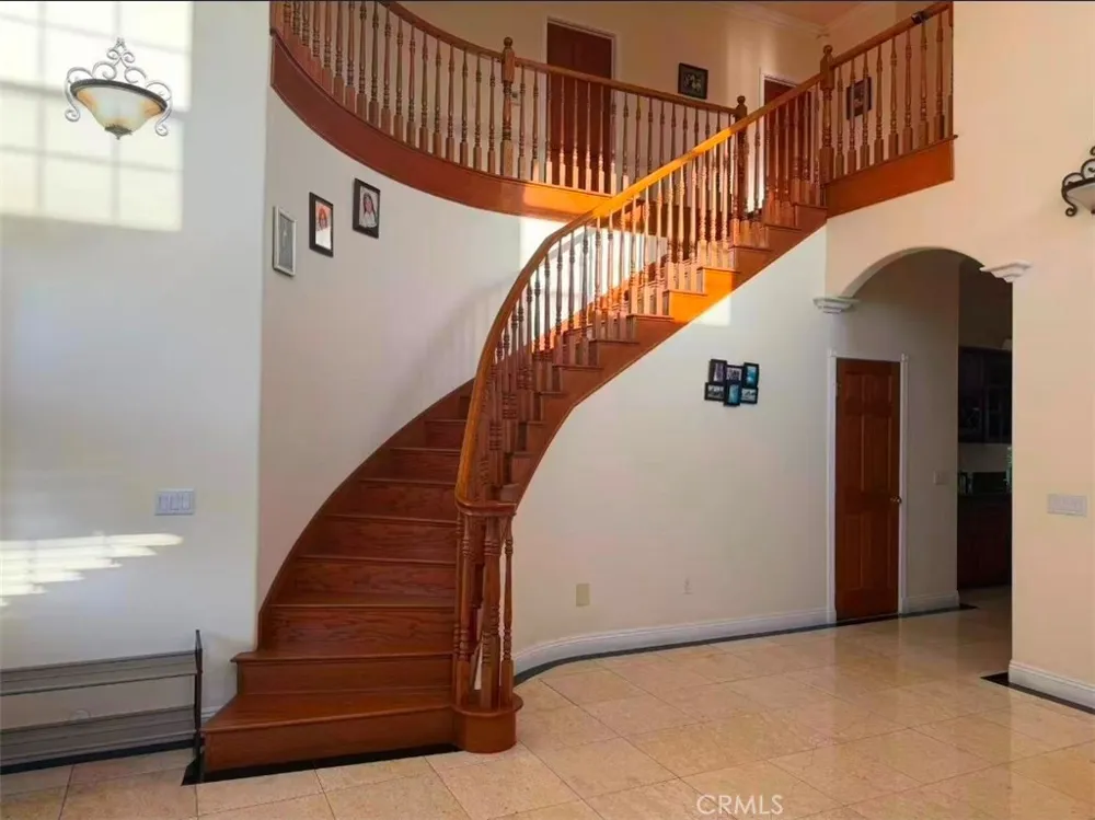13109 Andy Cerritos, CA 90703
