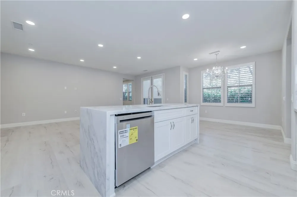 87 City Stroll Irvine, CA 92620