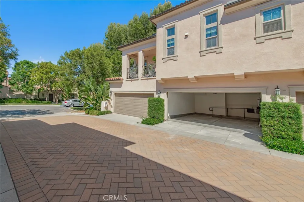 87 City Stroll Irvine, CA 92620