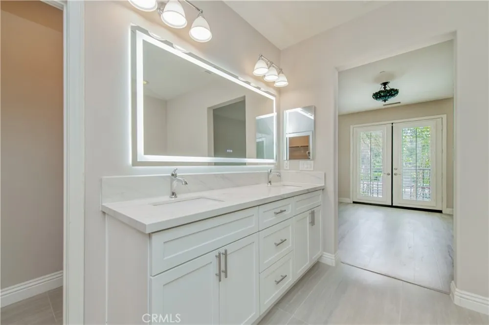 87 City Stroll Irvine, CA 92620