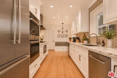 13143 Valleyheart Drive