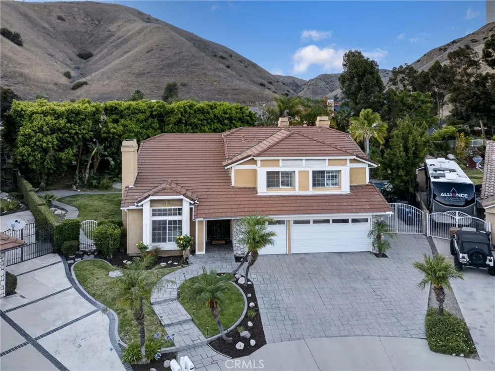 5505 FEATHER GRASS Yorba Linda, CA 92887