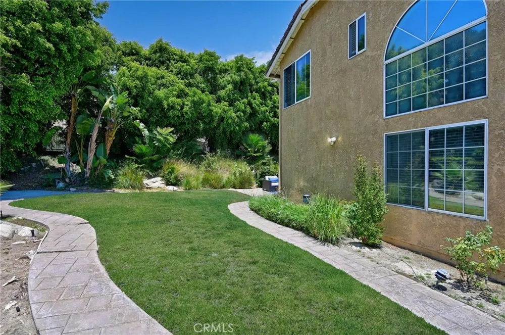 5505 FEATHER GRASS Yorba Linda, CA 92887