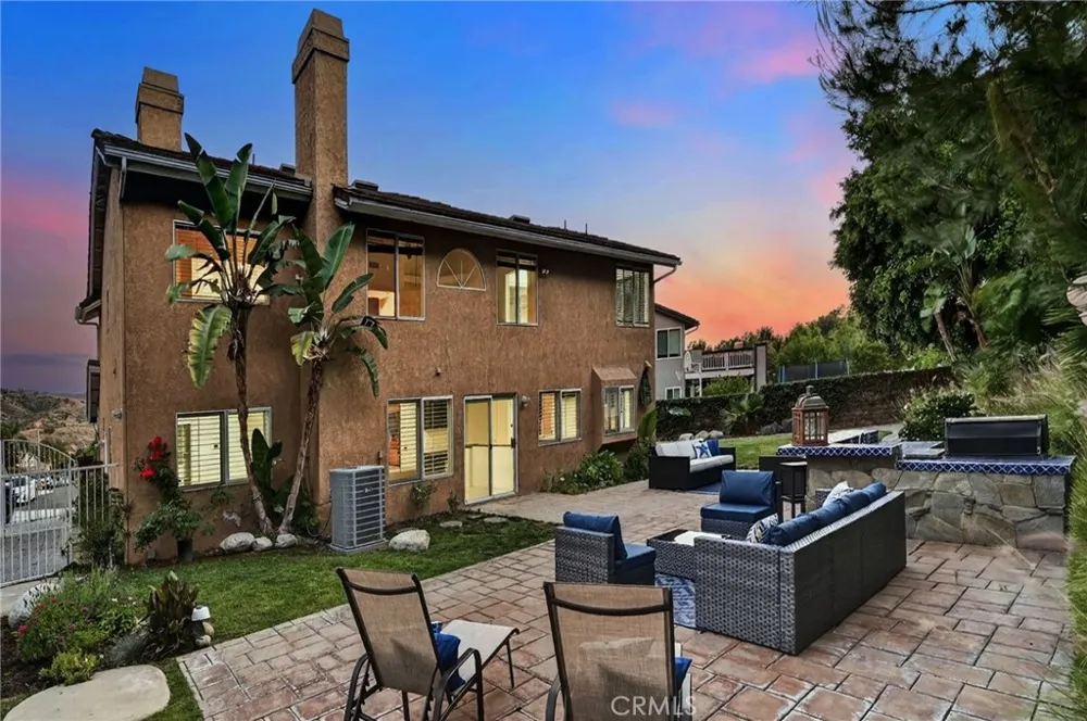 5505 FEATHER GRASS Yorba Linda, CA 92887