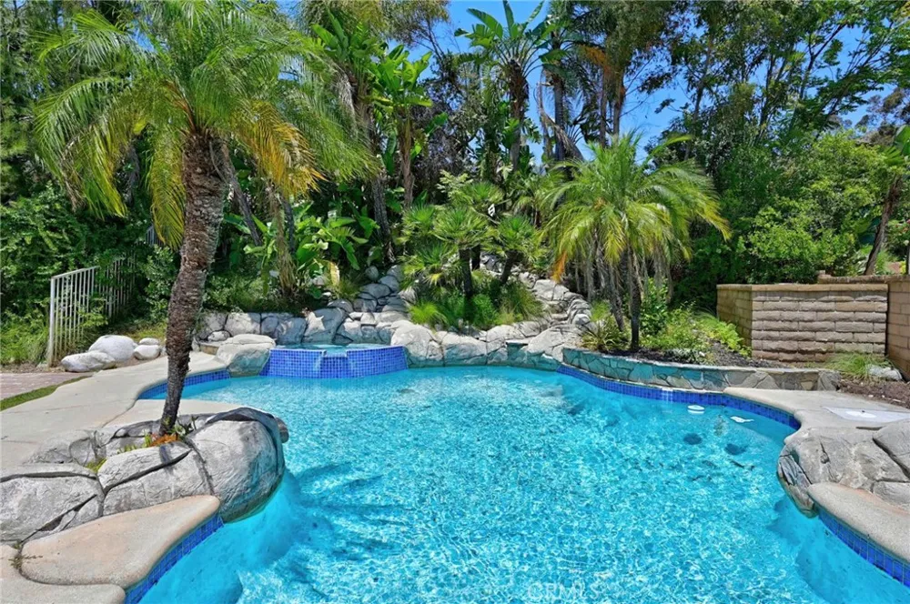 5505 FEATHER GRASS Yorba Linda, CA 92887