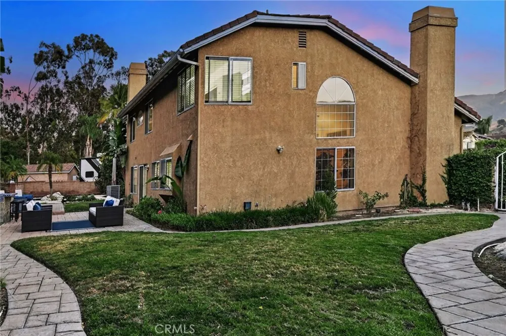 5505 FEATHER GRASS Yorba Linda, CA 92887