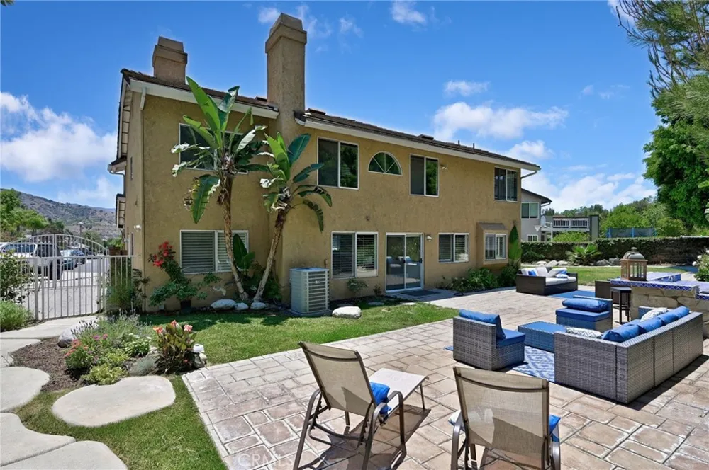 5505 FEATHER GRASS Yorba Linda, CA 92887