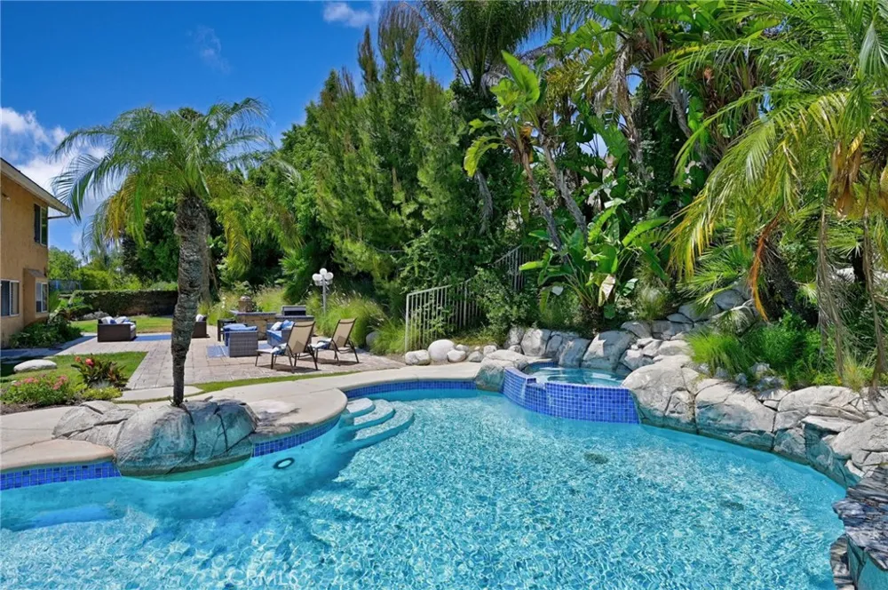 5505 FEATHER GRASS Yorba Linda, CA 92887
