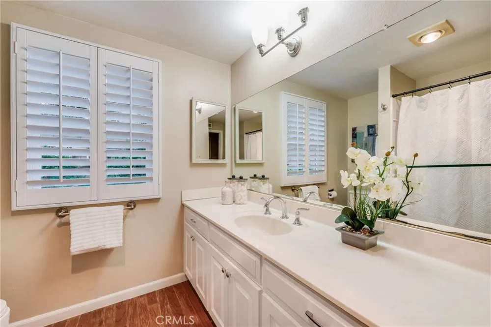 134 Whispering Oaks Glendora, CA 91741