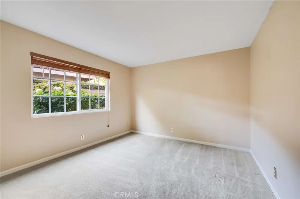 134 Whispering Oaks Glendora, CA 91741