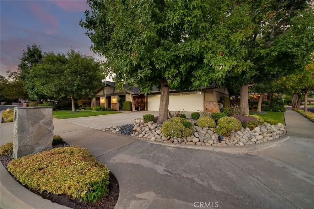 134 Whispering Oaks Glendora, CA 91741