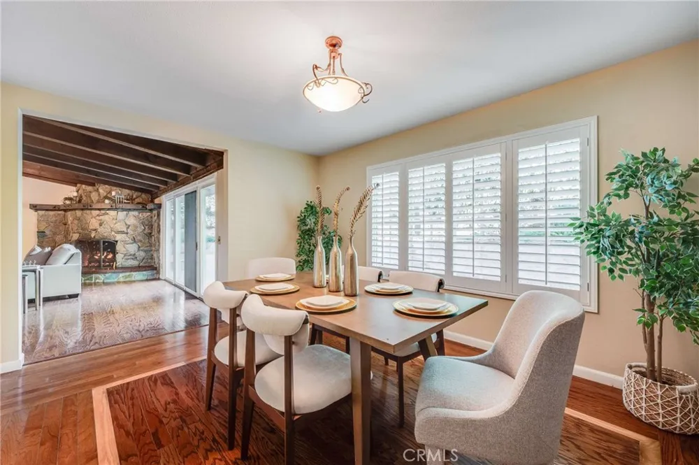 134 Whispering Oaks Glendora, CA 91741