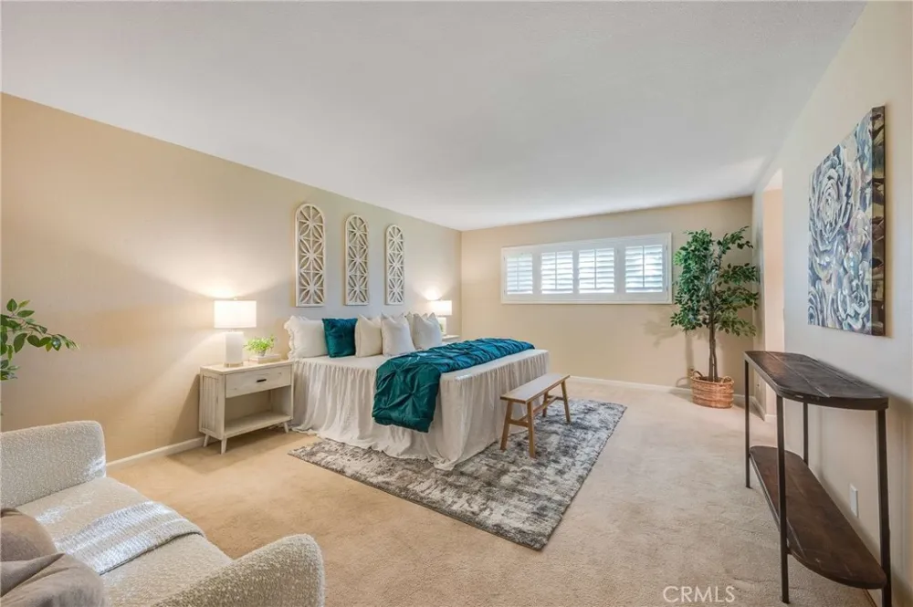 134 Whispering Oaks Glendora, CA 91741